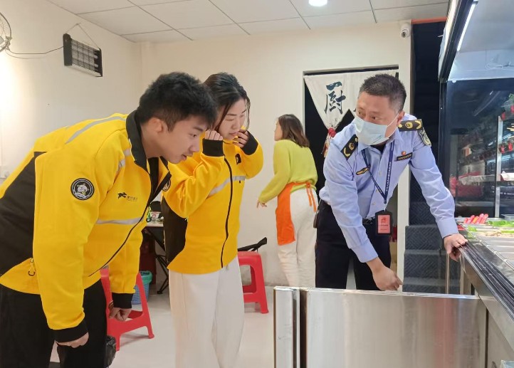 政企联动强监管  食安共治护民生—— 万载县市场监管局康乐分局规范网络餐饮经营秩序